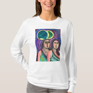 Zwei Frauen unter dem Mond T-Shirt