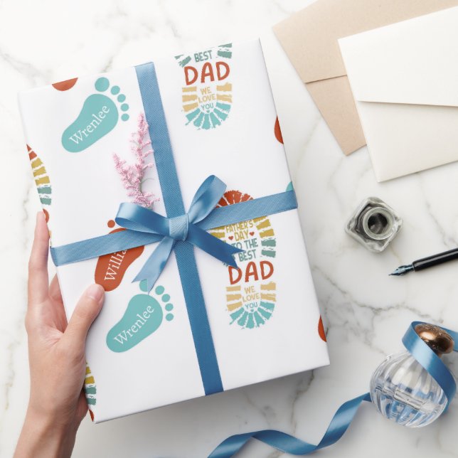 Zwei Fußabdrücke Vatertag Geschenkpapier (Schenken)