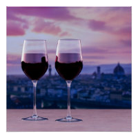 Zwei Gläser Rotwein auf der Silhouette von Florenz