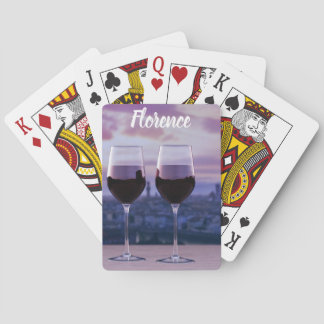 Zwei Gläser Rotwein auf der Silhouette von Florenz Spielkarten