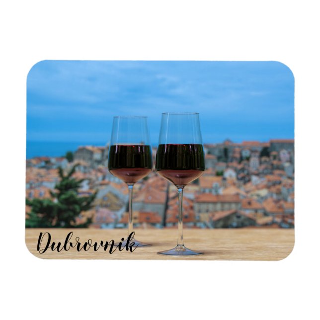 Zwei Gläser Rotwein mit Blick auf Dubrovnik Mag Magnet (Horizontal)