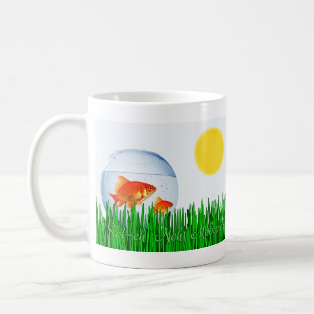 Zwei Goldfish Sonnenfrühlings-Equinox-Gras س ا ن ل Kaffeetasse (Links)
