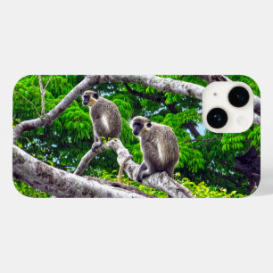 Zwei grüne Affen im Baumdruckfall Case-Mate iPhone 14 Hülle