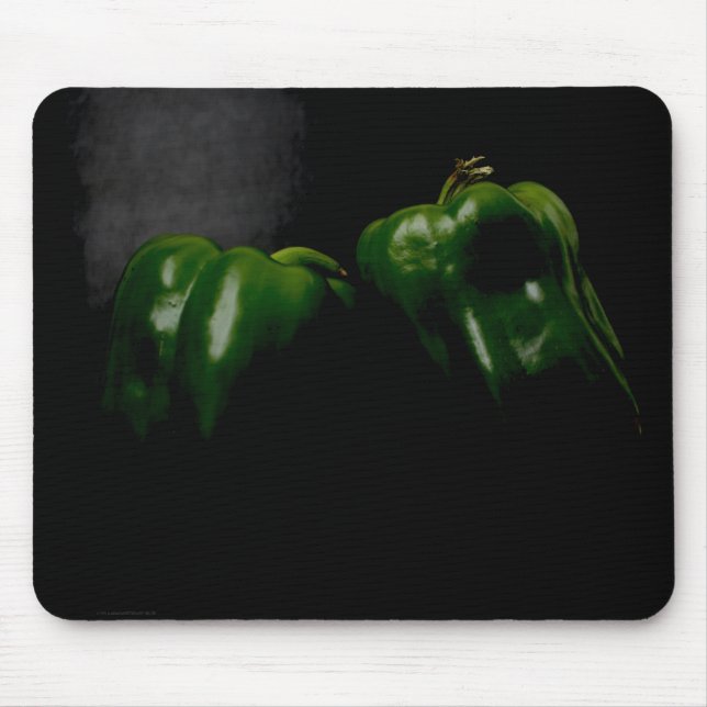 Zwei grüne Paprikaschoten Mousepad (Vorne)