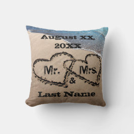 Zwei Herzen im Sand Mr. & Mrs. Wedding Pillow Kissen