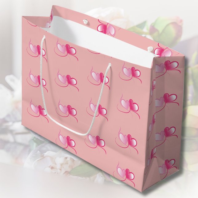 Zwei Herzen treffen sich als eine Große Geschenktüte (Von Creator hochgeladen)