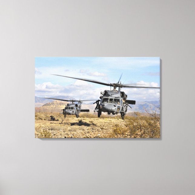Zwei HH-60-Pavehawk-Hubschrauber, die sich auf die Leinwanddruck (Vorderseite)