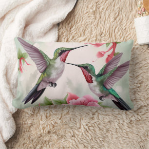 Zwei Hummingvögel mit rosa Hibiskus Blume Lendenkissen