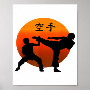 Zwei Karate-Kämpfer mit aufgehender Sonne und Kara Poster