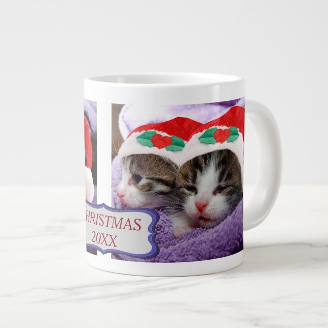 Zwei Kätzchen Weihnachtsmannmützen Frohe Weihnacht Jumbo-Tasse (Vorderseite Rechts)