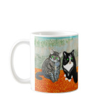 Zwei Katzen teilen Ihre Kaffeepause