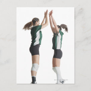 zwei kaukasische Volleyballspielerinnen aus Postkarte