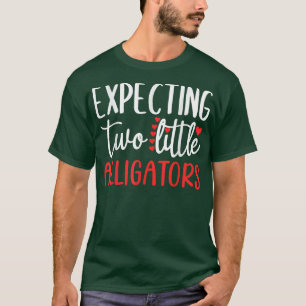 Zwei kleine Alligatoren erwarten lustige Schwanger T-Shirt