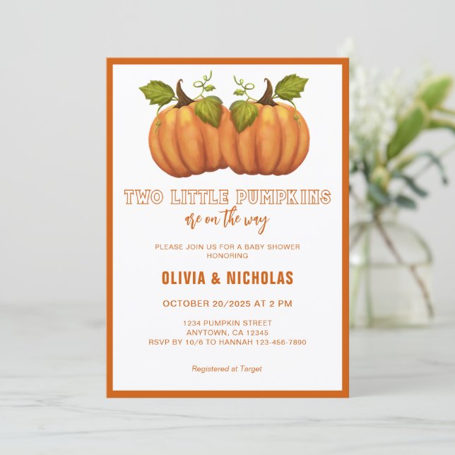 Zwei kleine Pumpkins Zehn Moderne Fall Baby Dusche Einladung (Stehend Vorderseite)