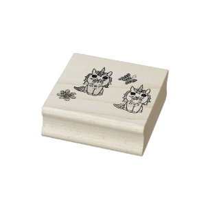 Zwei kleine Uniköre, Schmetterlinge und Blume Gummistempel