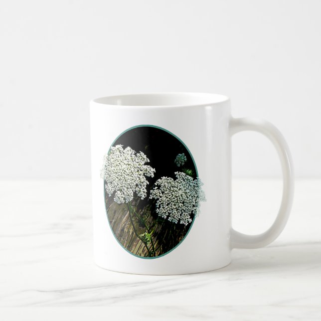 Zwei Königin Anne's Lace Kaffeetasse (Rechts)