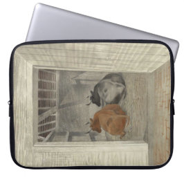Zwei Kühe in einem Stabil (von Eric Ravilious) Laptopschutzhülle