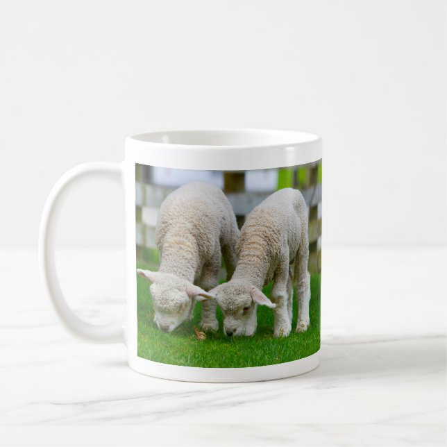Zwei Lämmer Weiden Tasse (Links)