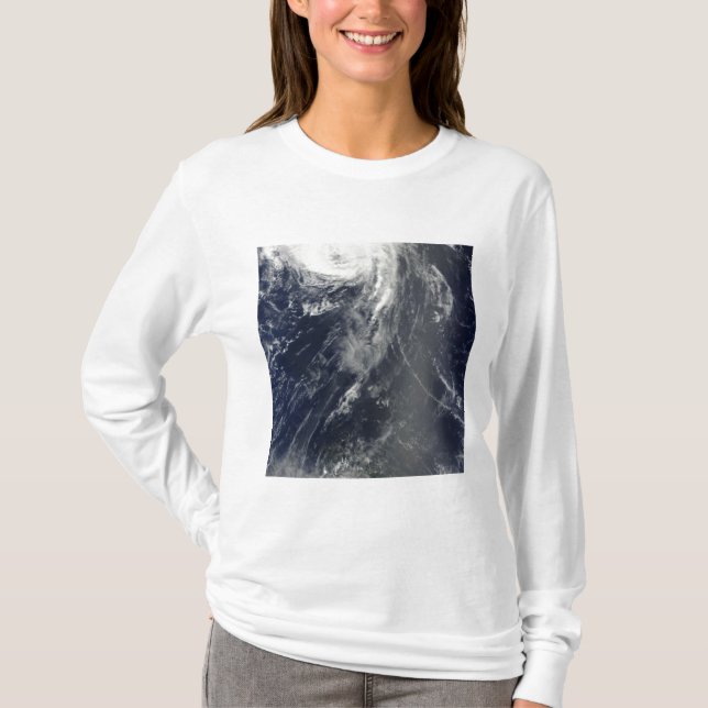 Zwei mächtige Stürme erstrecken sich über den Atla T-Shirt (Vorderseite)