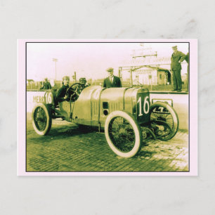 Zwei Männer im antiken Rennwagen Nr. 16 Indy 500 Postkarte