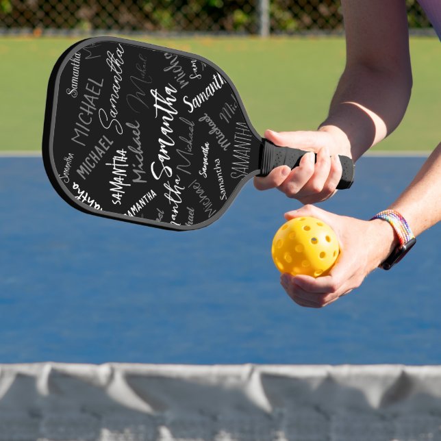 Zwei Namen, zwei Muster monogramm schwarz grau wei Pickleball Schläger (InSitu)