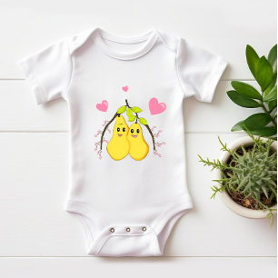 Zwei niedliche Birnen Baby Strampler