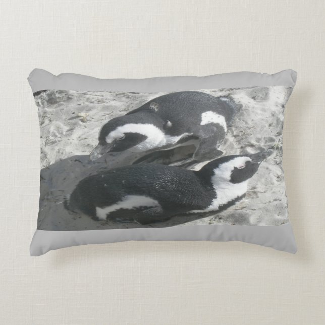 Zwei Niedliche Pinguine Akzente Kissen (Vorderseite)