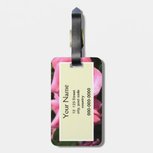 zwei perfekte Blume in heißen rosa Rose. Liebe Gepäckanhänger