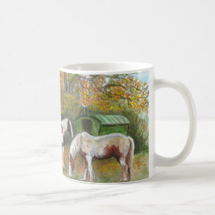 Zwei Pferde und ein Sinti und Romalastwagen Kaffeetasse