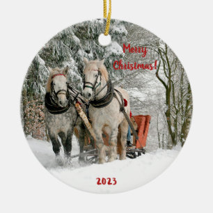 Zwei Pferde und Schlitten im Schnee Keramik Ornament