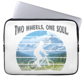 Zwei Räder, ein Soul. Radsport Laptopschutzhülle