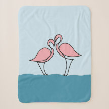 Zwei rosa Flamingos auf Wasser klein