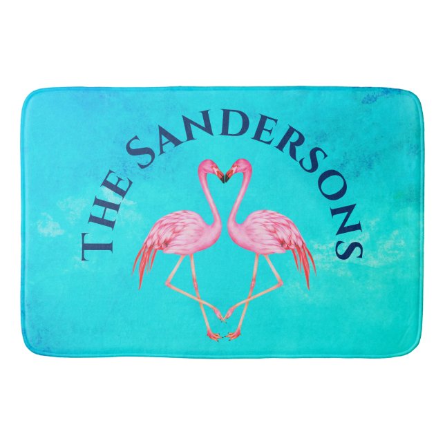 Zwei rosa Flamingos Badezimmer Monogramm Name Badematte (Vorderseite)
