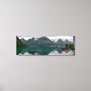 Zwei Ruderboote mit Reflektion in einer Leinwand