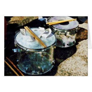 Zwei Schnarrtrommeln