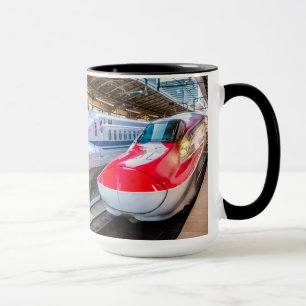 Zwei Shinkansen am Bahnhof Tokio Tasse