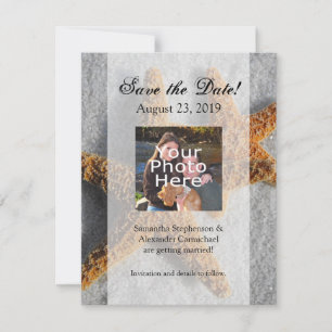 Zwei Starfish im Sand, Hochzeit am Strand Save The Date