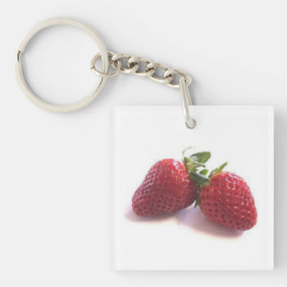 Zwei Strawberriee Schlüsselanhänger