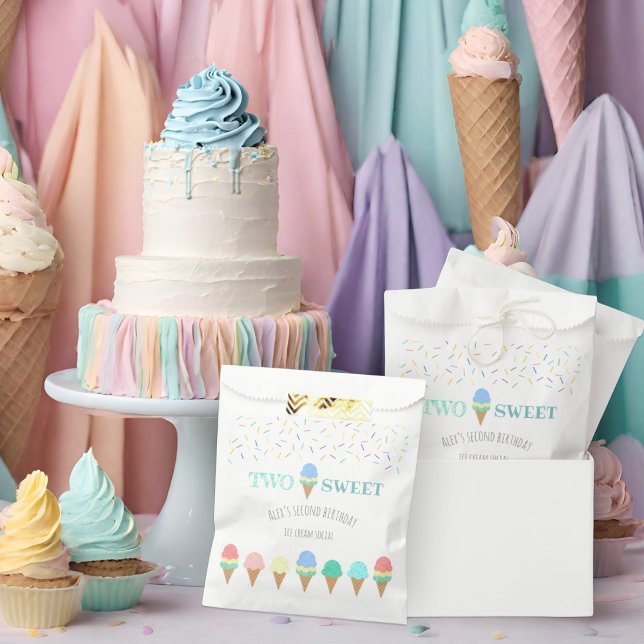 Zwei süß-blaue Eistüte 2. Geburtstag Geschenktütchen (Von Creator hochgeladen)