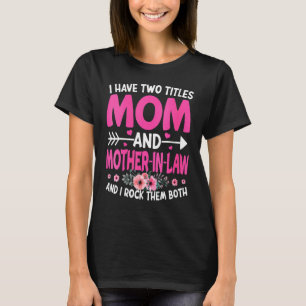 Zwei Titel Mama und Mutter im Jura Blume Moth T-Shirt