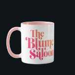 Zwei-Tone-Tasse des Logos (weiß/rosa) Tasse<br><div class="desc">Die perfekte Tasse für Scotch Toddies!</div>