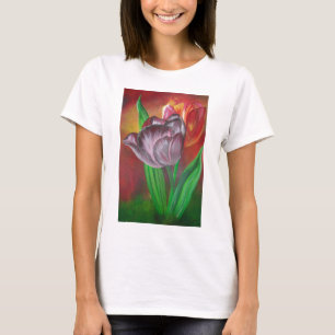 Zwei Tulissen gegen den roten Hintergrund T-Shirt