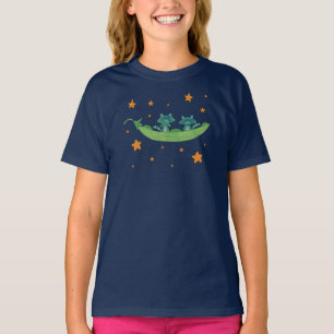 Zwei Waschbären in einer Erbsenschote Whimsical T-Shirt