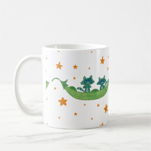 Zwei Waschbären in einer Erbsenschote   Whimsische Kaffeetasse