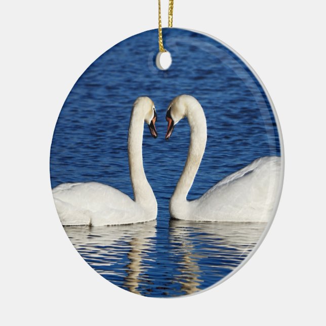 Zwei weiße Schwäne bilden das Herz-Zeichen Keramik Ornament (Links)