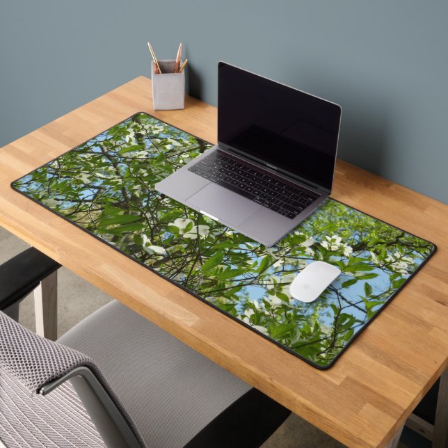 Zweige von Dogwood-Blüten Frühlingsbäume Schreibtischunterlage (Büro 2)