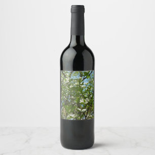 Zweige von Dogwood-Blüten Frühlingsbäume Weinetikett