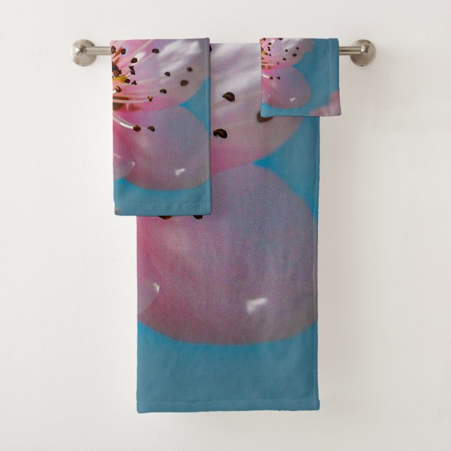 Zweigstelle Peach Blossom und Blue Sky Badhandtuch Set (Insitu)