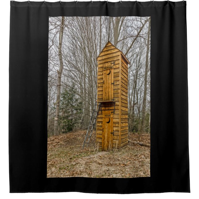 Zweistöckiges Outhouse für Wähler und Politiker Duschvorhang (Vorderseite)