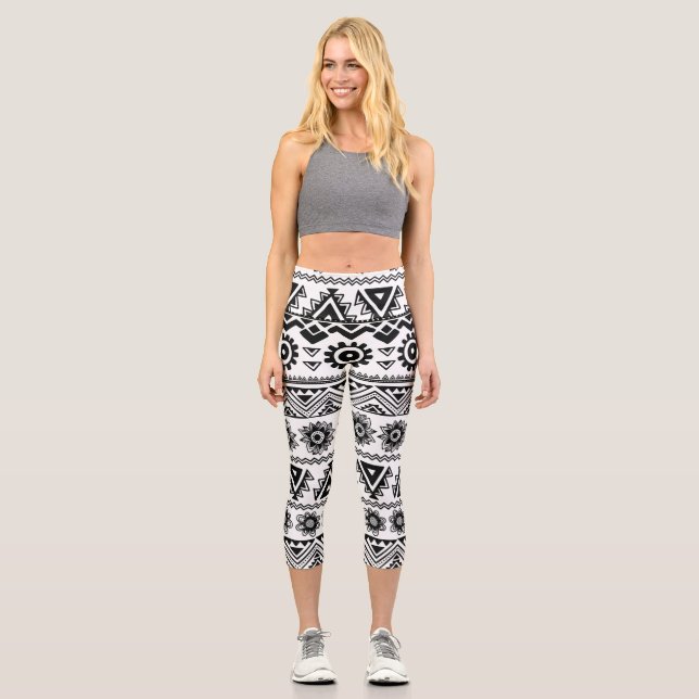 Zweites ethnisches, nahtloses Stammesmuster. Capri Leggings (Vorderseite)